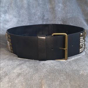Club Monaco Cara Wide Dome Belt